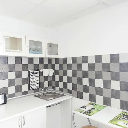 民宿 Gloria Host House 阿利坎特