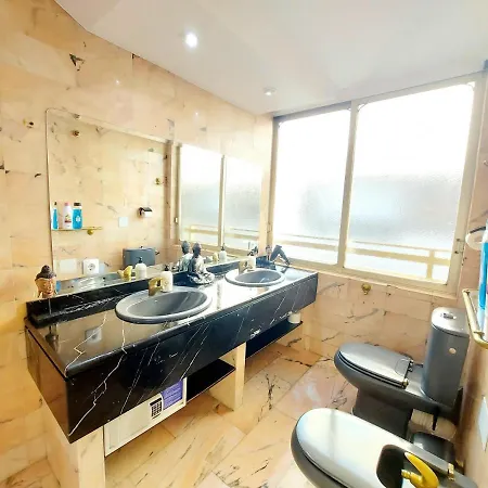 Gloria Host House * لقنت