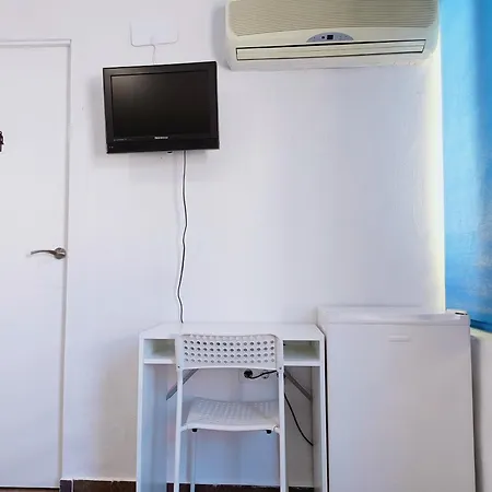Quarto em Acomodações Particulares Gloria Host House *