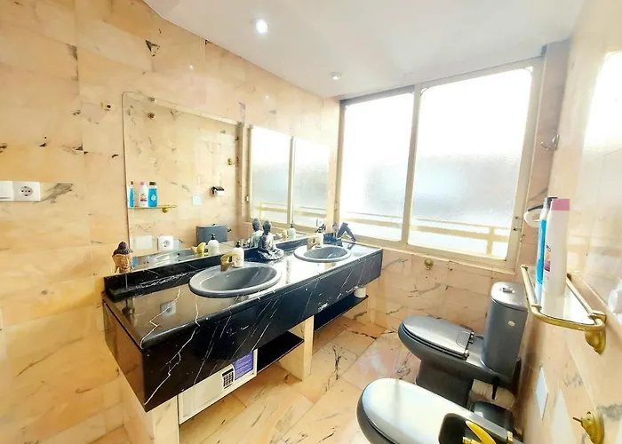 Gloria Host House * لقنت