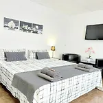 Gloria Host House Δωμάτια σε οικογενειακή κατοικία *
