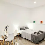 Gloria Host House 阿利坎特