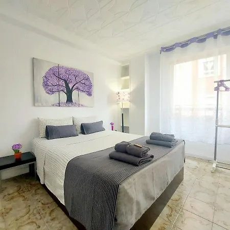 Gloria Host House